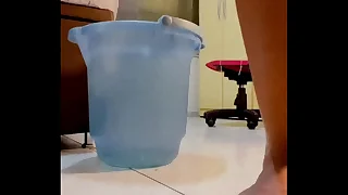 Ofere&ccedil;o meu cuzinho para fazer meu primeiro anal&comma; tenho 18 anos Rosa Vermelha